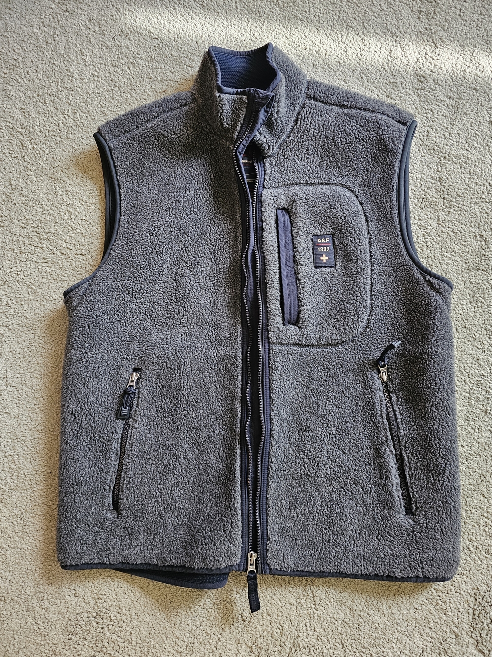 Abercrombie & Fitch Men's Charcoal Gray Sherpa Vest